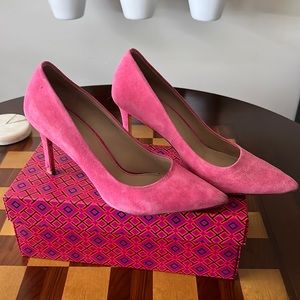 Tory Burch pink suede pumps